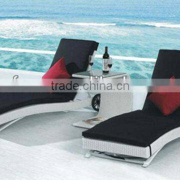 aluminum outdoor rattan beach lounger with wheel