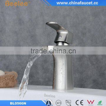China Waterfall Bathroom UPC Basin Sink Faucet Martillo Del Agua photo-2