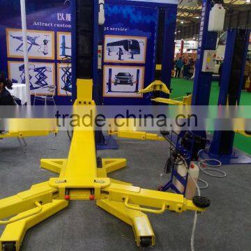 Movable single post hydraulic lift