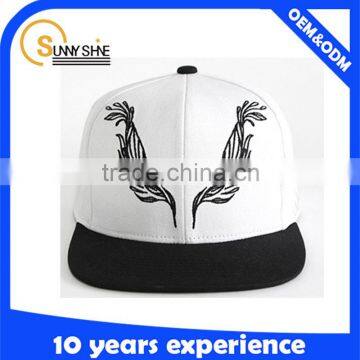 Wholesale High Quality Short Brim Snapback Hat Custom Embroidered Snapback Caps