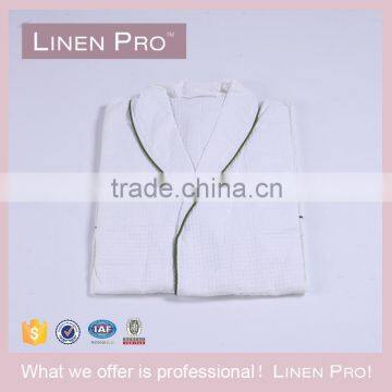 China Customized 100% Cotton Towel Bathrobe for Wholesale photo-6