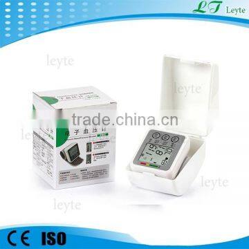 Jzk002B Digital Wrist Watch Blood Pressure Monitor photo-6