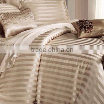 4pcs Gold 100% 19MM Silk Jacquard Bedding Set