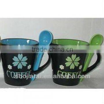 Conic Shape Inner Glazed Ceramic Spoon Mug with Flower Decal