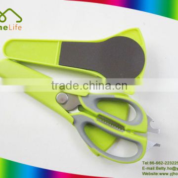 FDA qualified fashion design stainless steel mulitfunction kitchen scissors with Magnetic Holder