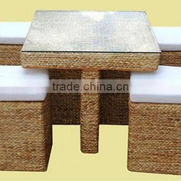 Polly rattan round stools and table