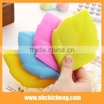 Silicone Folding Cup Maple Leaf Cup Rubber Leaf Water Bag photo-2