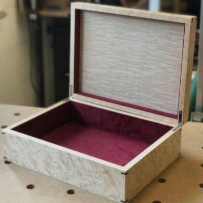 OEM MDF-Faserplatte Dekoration Luxuri?se Schmuckschachtel mit gl?nzender oder matten Oberfl?che und weicher Innenpolsterung