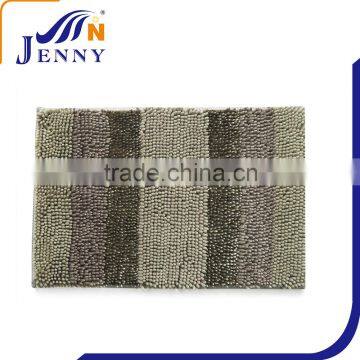 Highly absorbent Colors stay beautiful chenille floor mat