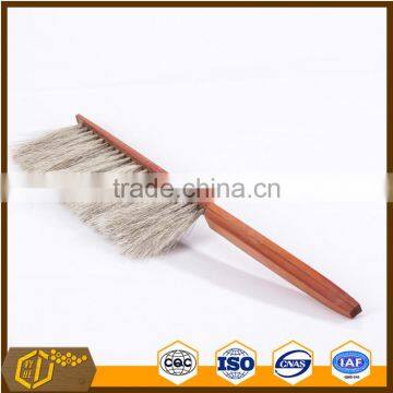 WOOD HANDLE BEE BRUSH