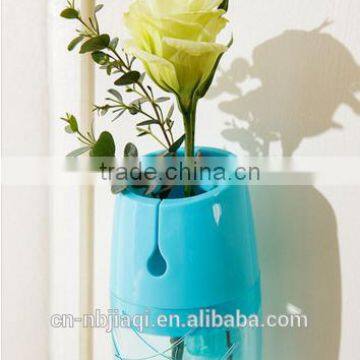 Multicolor Transparent Wall-hanging Plastic Vase photo-3