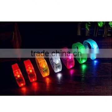 LED luminous button bracelet bracelet edition cheer wrist band Party (blue)