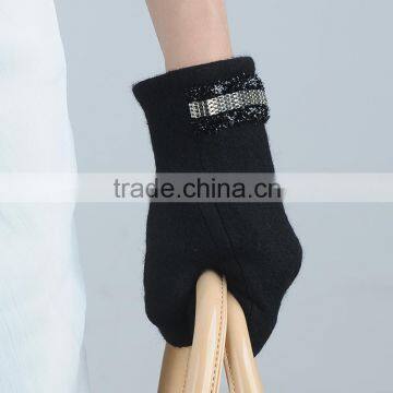 Black Colored Paillette Decorated Women Wool Gloves Made With Your Comfort in Mind photo-4