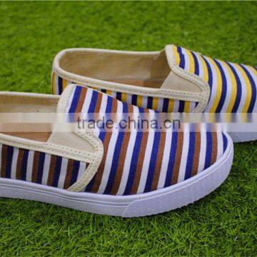 Chromatic stripe fashionable canvas board shoes