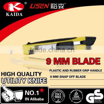 Plastic with rubber grip handle 9 mm Snap Off Blade Utility Knife