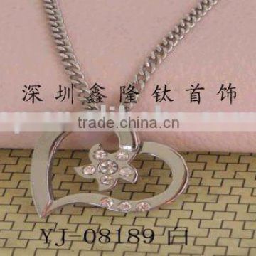 TC43 Fashion Heart-shaped Titanium Pendant Heart Pendant