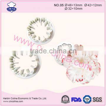 Classic Carnation Shape Fondant Cake Plunger Cutter photo-2