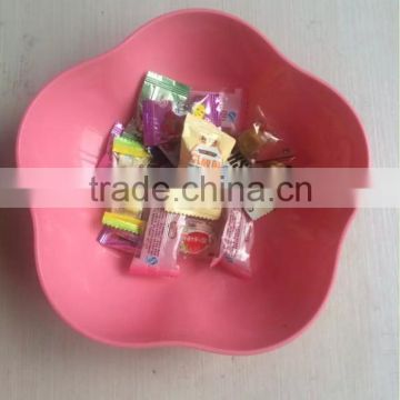 Plastic flower shape candy plate