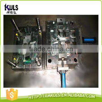 Aluminium extrusion corner protecting plastic cover injection mould