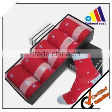 Jacquard pattern breathable anti-bacterial bamboo adult red socks