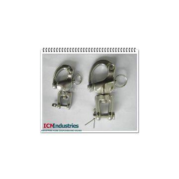 Snap Shackle With Casting Swivel Jaw