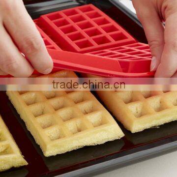 Hot sale food grade FDA and LFGB colorful silicone waffle cake mold cooking tools