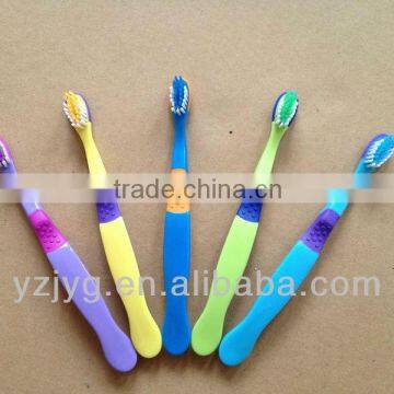 2013 new design toothbrush for children