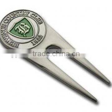 Golf divot repair tool, pitch fork