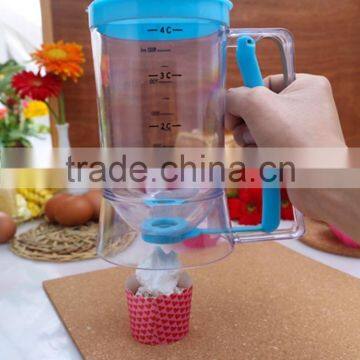 Pancake batter dispenser/Plastic cupcake batter dispenser