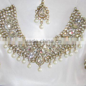 Kundan pearl Gold tone necklace Earring tika set