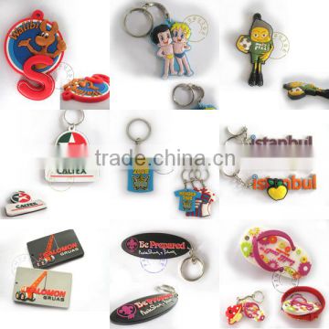 wholesale personalised coach 2d 3d soft pvc keychains factory