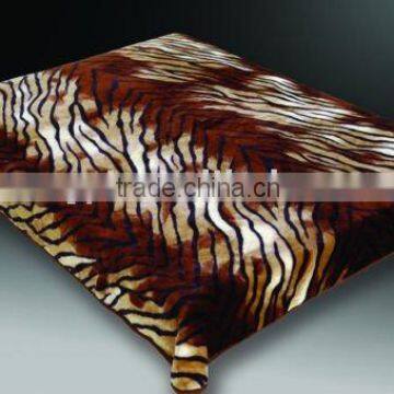 100% polyester printed mink blanket red brown