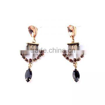 Gold Plated Fashion Earring With Claw Chain