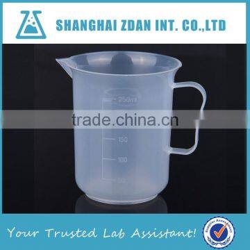 PP Plastic Beaker with Handle,Plastic Measuring Cups with Handle