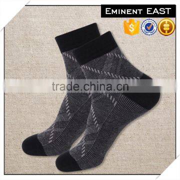 Low MOQ Wholesale OEM Custom Man Socks Business Cotton Socks Diamond Pattern photo-5
