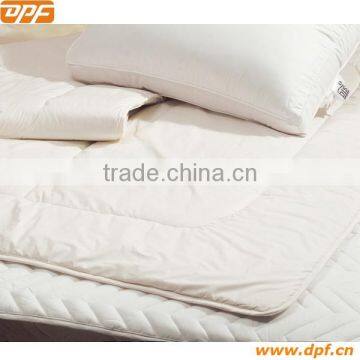 Quilted Bed Mattress Protector Manufacturer