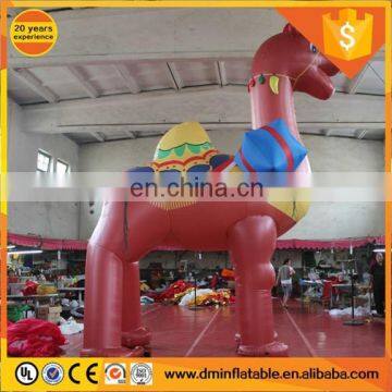 2017 Giant inflatable camel for christmas happy day display