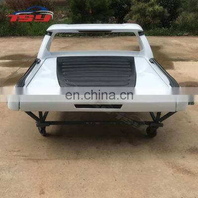 Wholesale Factory Price Supply Good Quality Car Bed Cover With Brake Light For Hilux Revo