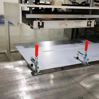 PP Coroplast Sheet Board Plate Edge Sealing Corrugated Plastic Sheet Corner Sealing Plastic Pallet Sleeve Coaming Box Welding Machine photo-5