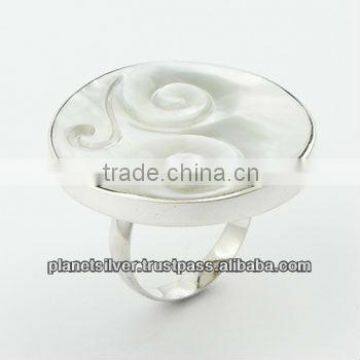 Round Sterling Silver Shell Ring Hand Carved Leaf Tendril