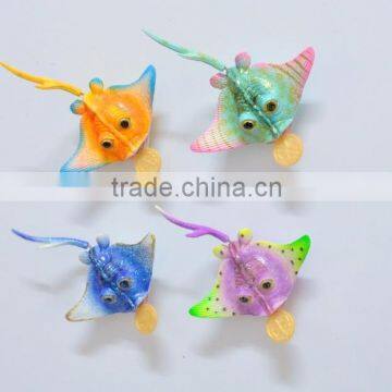5 inch Glitter Surface Butterfish eat Dollars Little Fish 3d Plastic Fridge Magnet