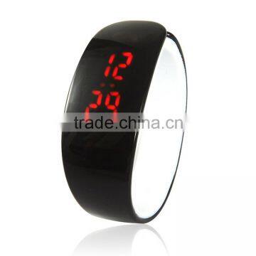 Water Resistant New Promotional Cheap Colors Dolphin Shape Watch