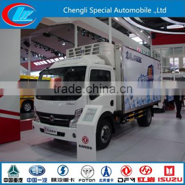 4*2 Dongfeng refrigerated cargo trailer Live Fish Transport 180HP referigerated box van