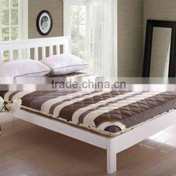 High Evaluation Polyester Anti-Slip Mattress Pad Protector