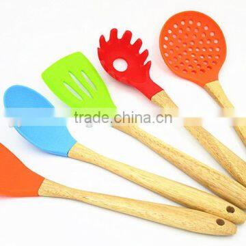 Kitchen Utensils Silicone Slotted Cooking Turner photo-2