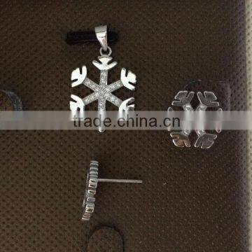 Christmas Gift Cubic Zirconia 925 Silver Matching 2 Pcs Snowflake Pendant Set And Stud Earrings