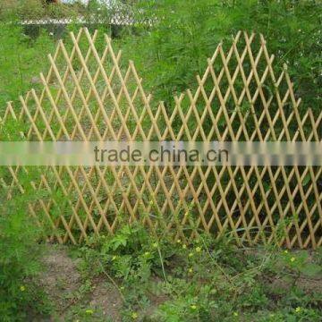 Natural Folding Garden Willow Expandable branch trellis