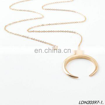 Dainty Simply Crescent Pendant Necklace