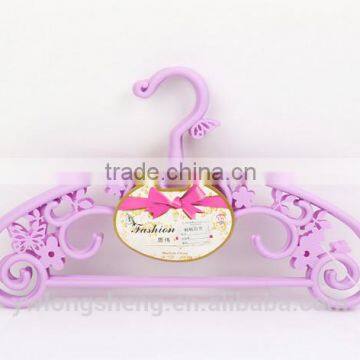 Plastic Coat Hanger Tree With Hollow Flower photo-2