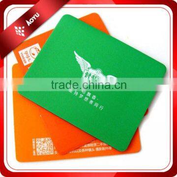 Promotional comfortable cheap plastic mouse pad